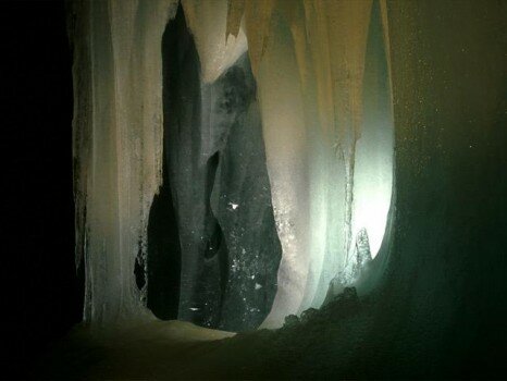 Пещера Айсризенвельт